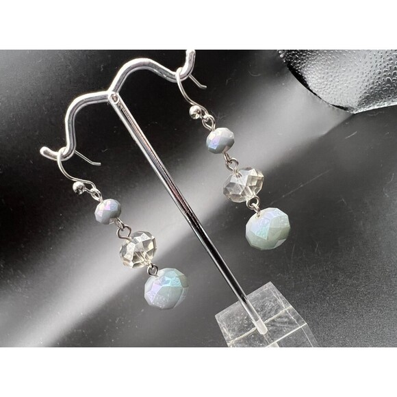 Grey Dangle Earrings - Picture 1 of 3